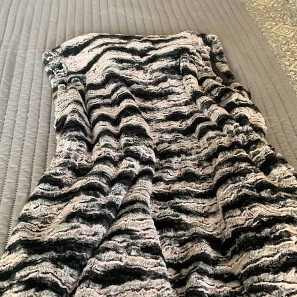 Vest / cardigan/ jacket New faux fur - Picture 10 of 10